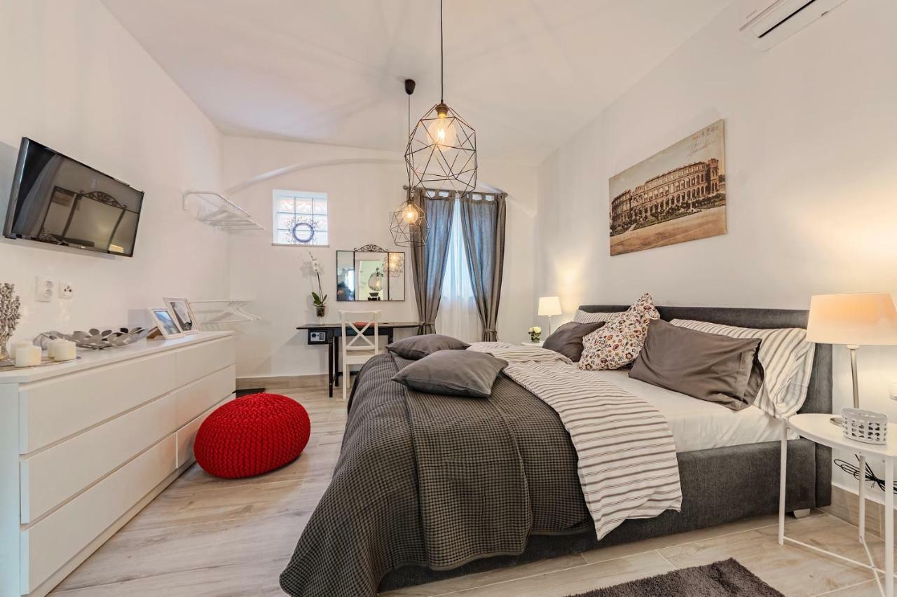 Porta D'Oro Rooms بولا المظهر الخارجي الصورة