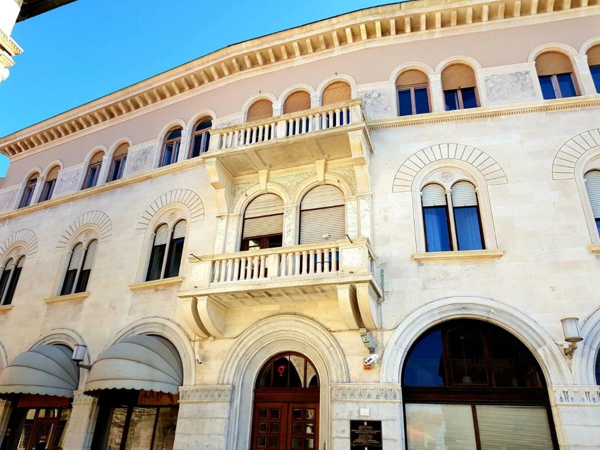 Porta D'Oro Rooms بولا المظهر الخارجي الصورة